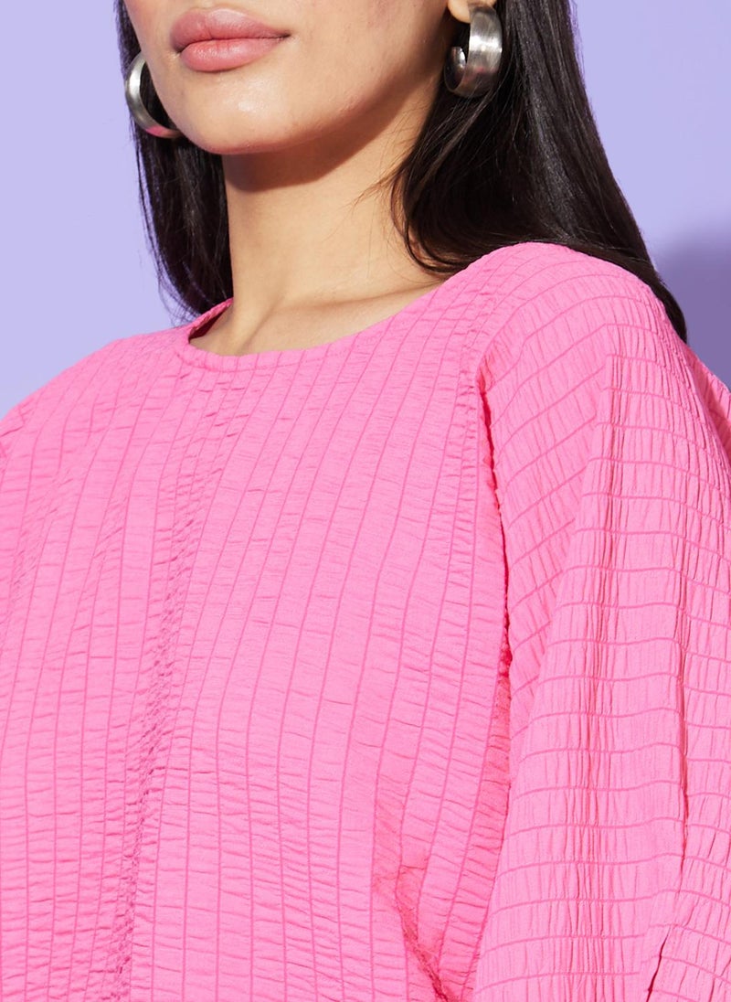 جلو باص بلوزة نسائية جلوبس وردي مخططة عمودياً بياقة مستديرة وأكمام مفتوحة بقصة واسعة كاجوال - Image 5